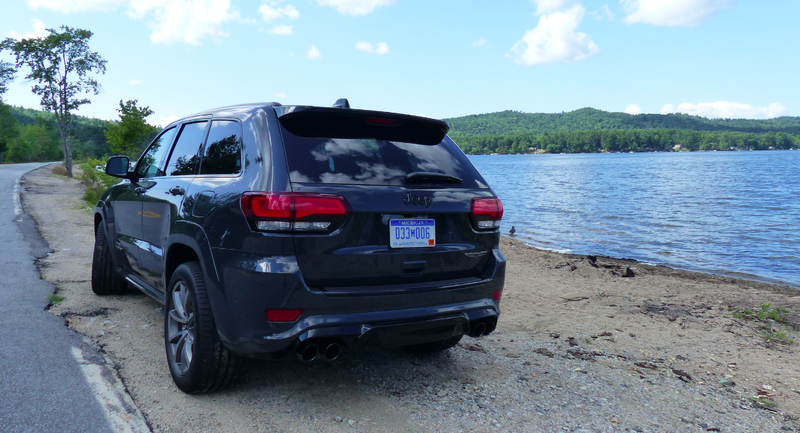 Illustration for article titled The 707 Horsepower 2018 Jeep Trackhawk Is America’s Most Practical Supercar